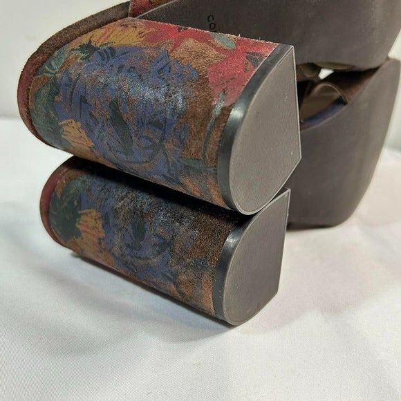 Cole Haan Gabby Floral Cross Over Strap Block Heel Sandal 9.5 - Picture 7 of 8